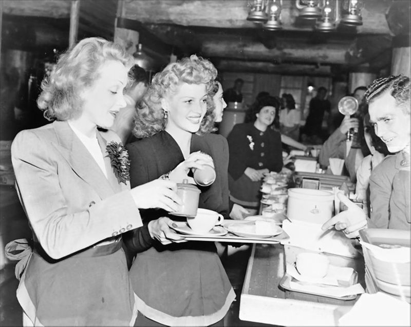 Entertaining Guests Was a High-Pressure Performance