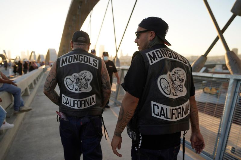 Deals with Cartels Are Rare and Risky