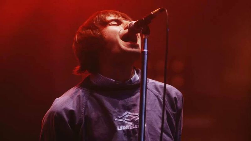 Oasis – “Wonderwall”