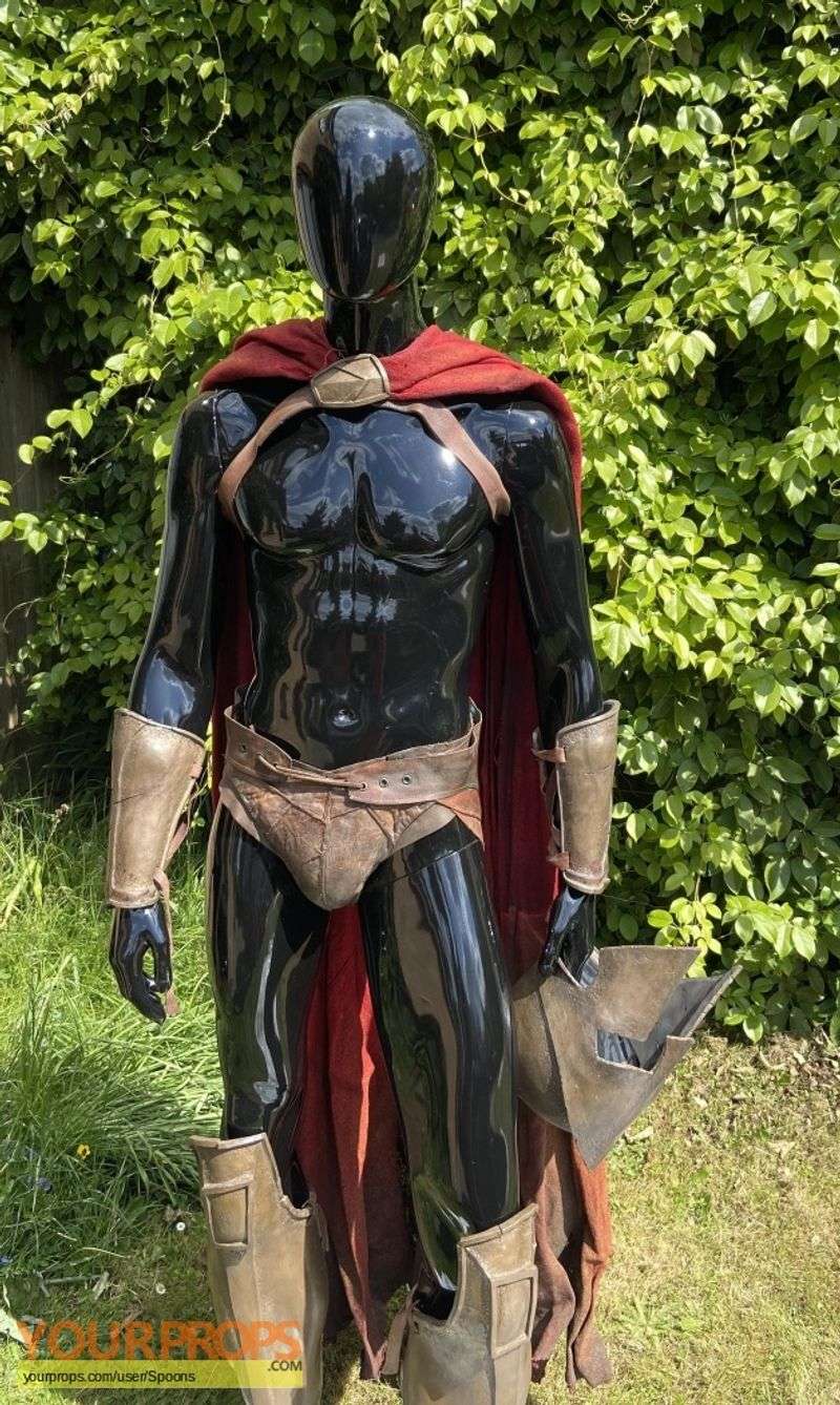 *300* (2006) – Abs, Capes, and No Armor