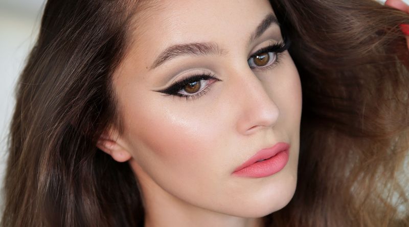 Cat-Eye Makeup