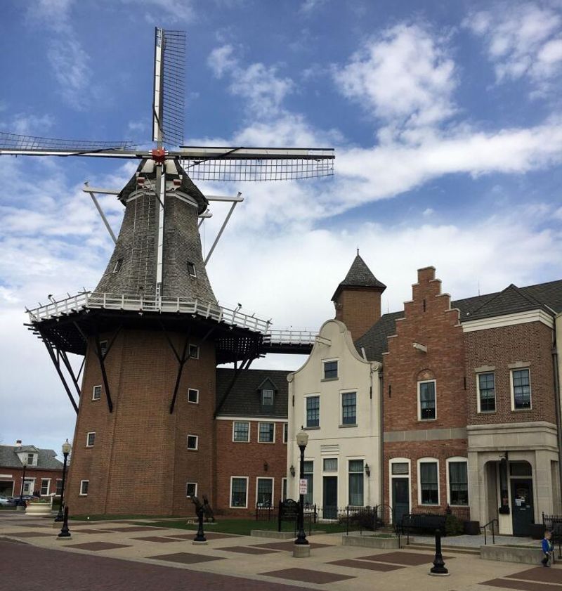 Pella, Iowa: Holland's Heartland Outpost