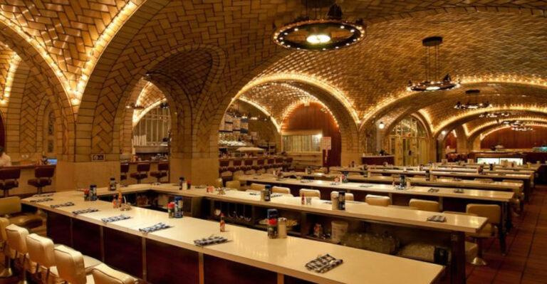 Skip These 5 Tourist Trap Restaurants – Visit These 15 Historic US Gems Instead