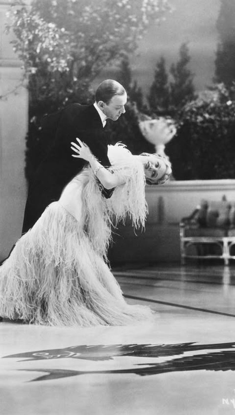 “Cheek to Cheek” – Fred Astaire (1935)