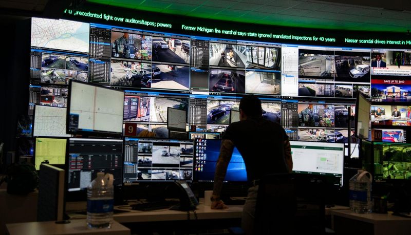 Mass surveillance without oversight