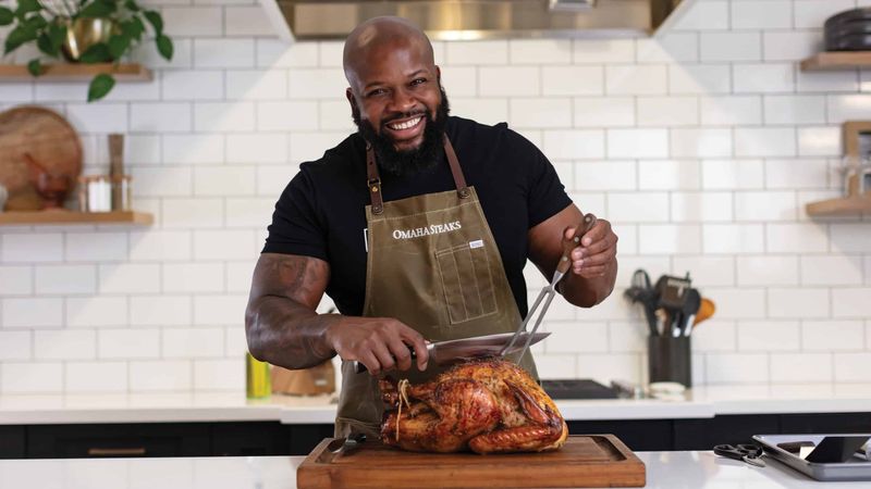 Forcing Someone to Carve the Turkey “The Proper Way”