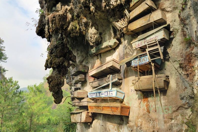 Hanging Coffins (Sagada, Philippines & China)