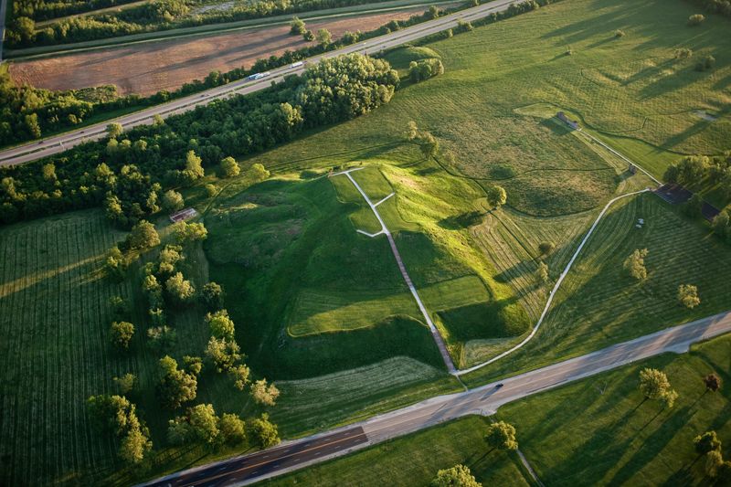 The Genetic Legacy of the Mississippian Mound Builders