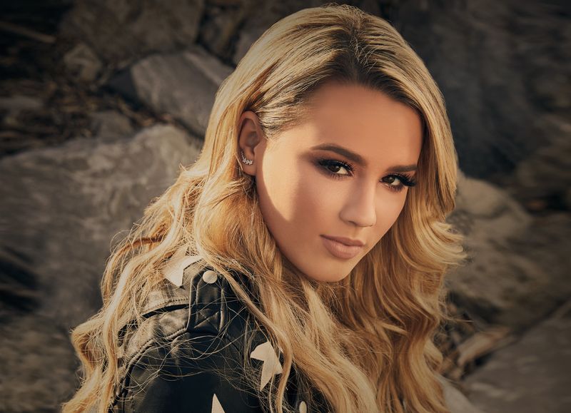 “I Hope” – Gabby Barrett (2019)