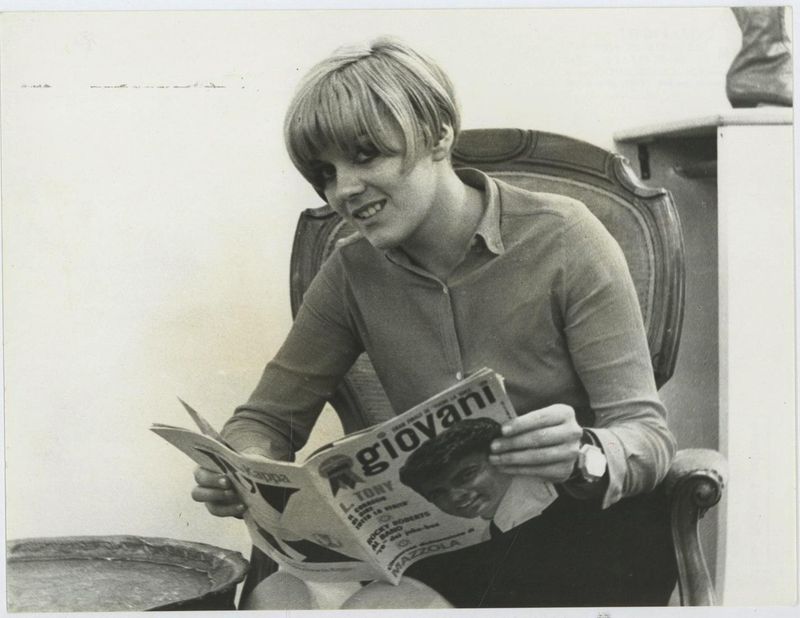 People Read Everything in Print