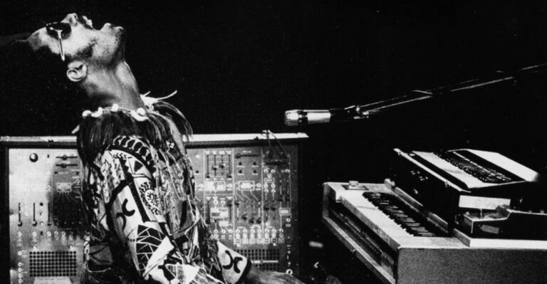 The Hidden Truth About These 15 ’70s Songs Nobody Talks About