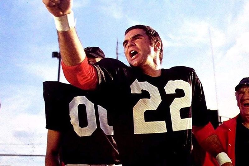 Paul Crewe Takes the Field in The Longest Yard (1974)