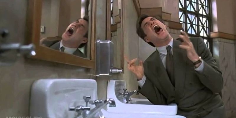 Liar Liar (1997) – Bathroom Breakdown