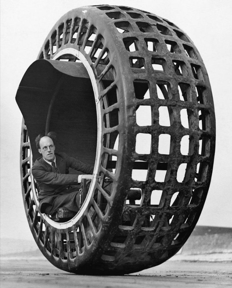 The Dynasphere (1932)
