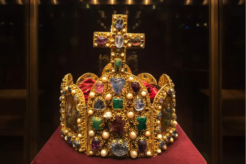 The Crown of Charlemagne (800 AD)