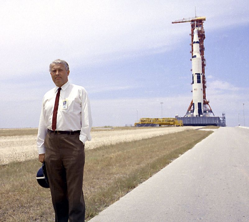 Wernher von Braun (1977) – NASA’s rocket scientist with a Nazi past—still a moral dilemma.