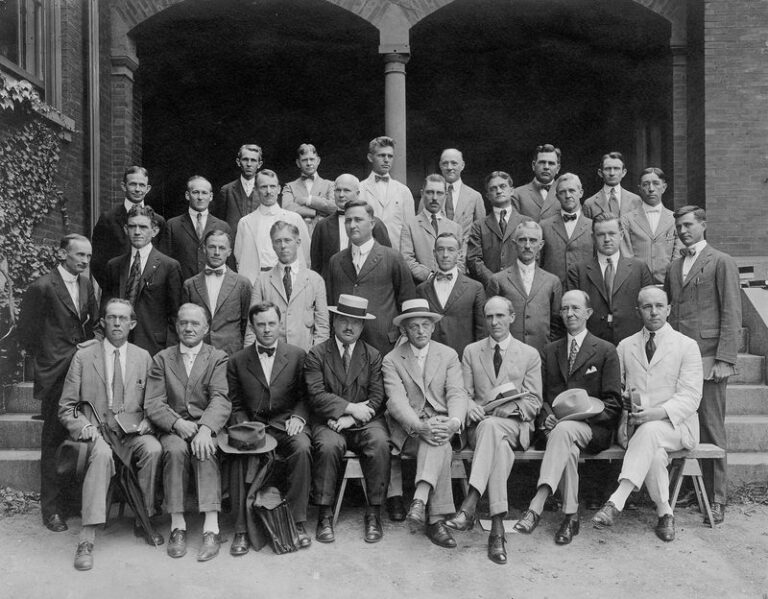 18 Dark Secrets the Rockefeller Family Tried to Bury - Back in Time Today