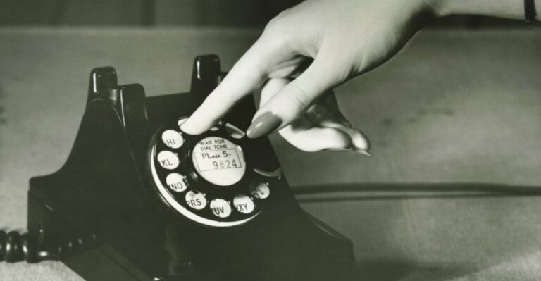 These 30 Daily Tasks Vanished Forever — Only Boomers Remember the Struggle