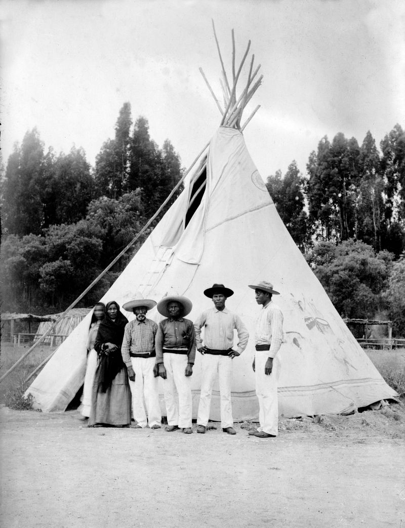 12 Chilling Facts About the Only Native American Tribe That Never ...