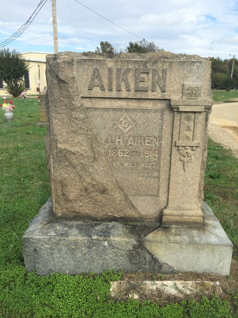 Masonic Medallion Found in a Union Soldier’s Grave