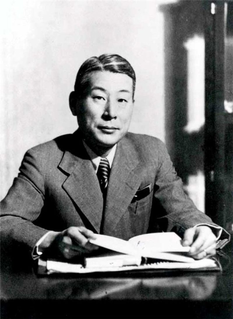 Chiune Sugihara: The Japanese Schindler