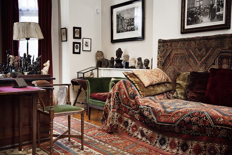 Sigmund Freud’s Couch (1890s)