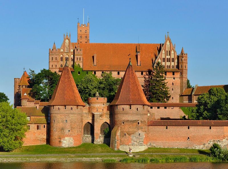 Castles Were Impenetrable Fortresses