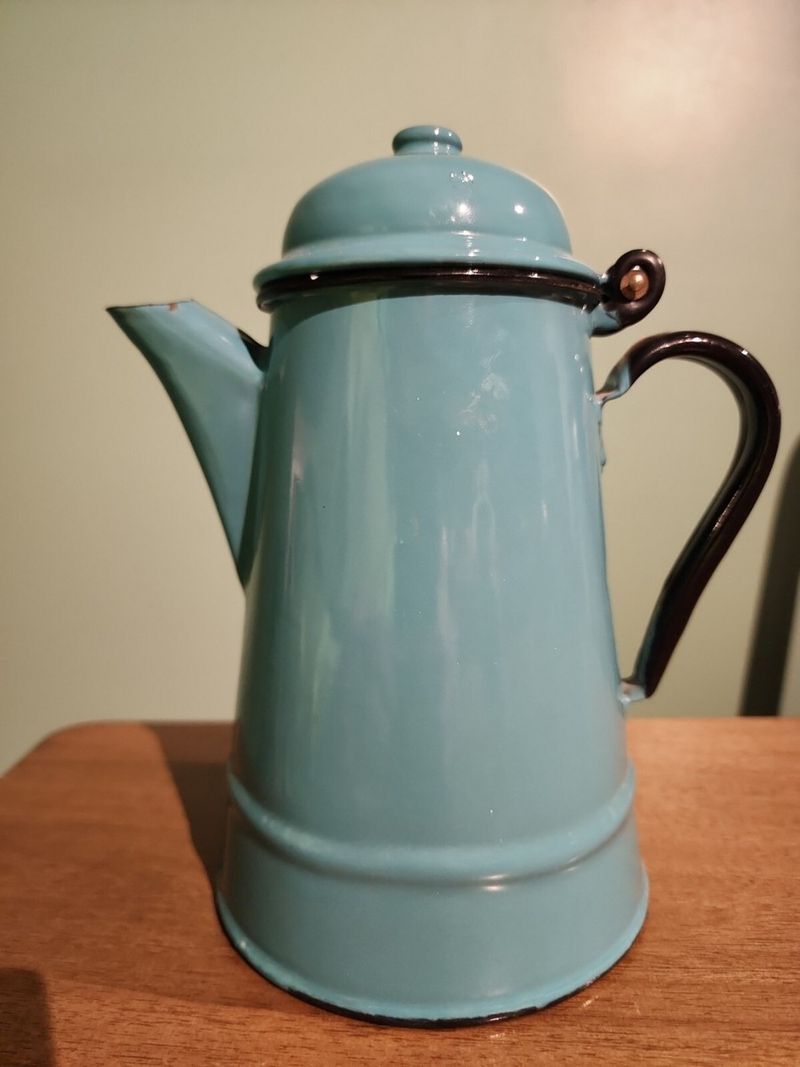 Enamelware Coffee Pots & Dishes
