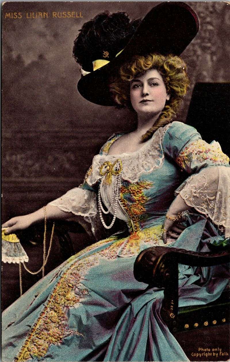 Lillian Russell, American actress and singer, 1922