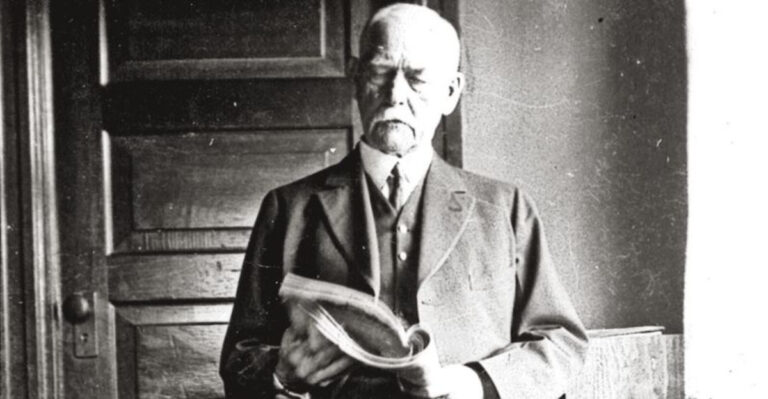 14 Legendary Wyatt Earp Moments That Made Him a Wild West Icon