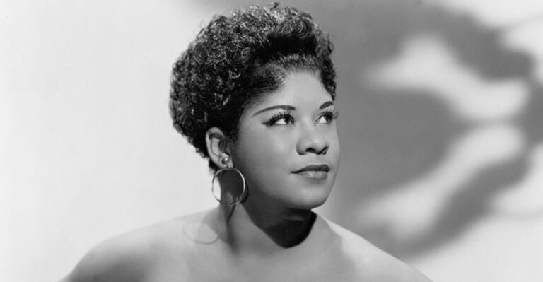 15 Black Female Blues Singers Who Shaped the Genre
