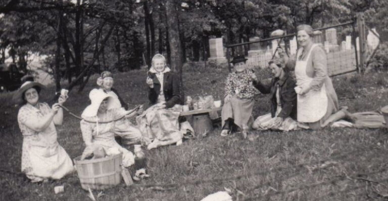 15 Forgotten Graveyard Rules That Reveal a Lot About Old American Fears