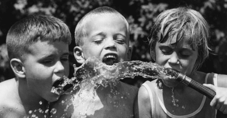 15 Summer Memories That Define Growing Up in the ’80s