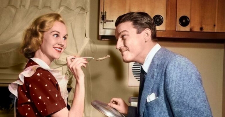 15 Things Men Had to Do in the ’40s That Would Be Insulting Today