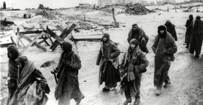 20 Most Devastating Sieges in History—How Did Anyone Survive?
