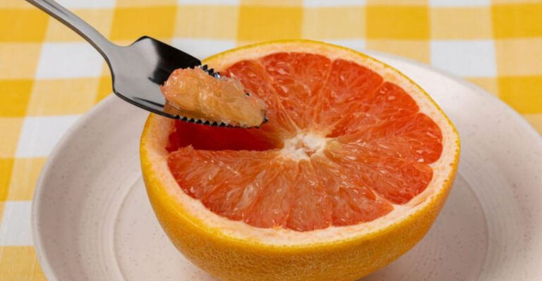 20 Wild Diet Fads from the ’70s—And How the Grapefruit Craze Went Too Far