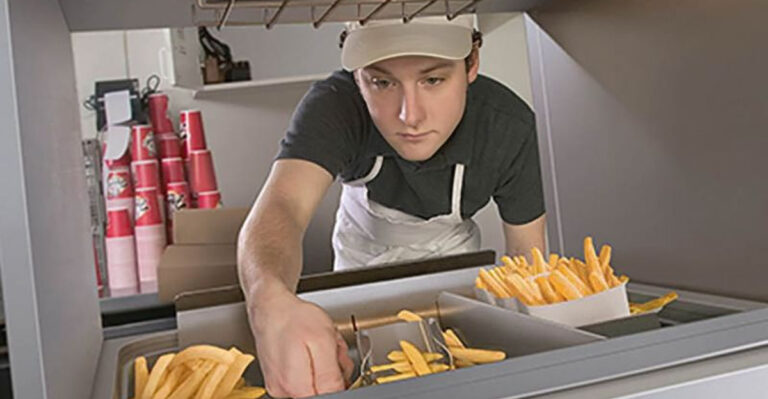 “Deep-Fried and Deeply Hidden”: 10 Fast Food Secrets Through History Workers NEVER Talk About