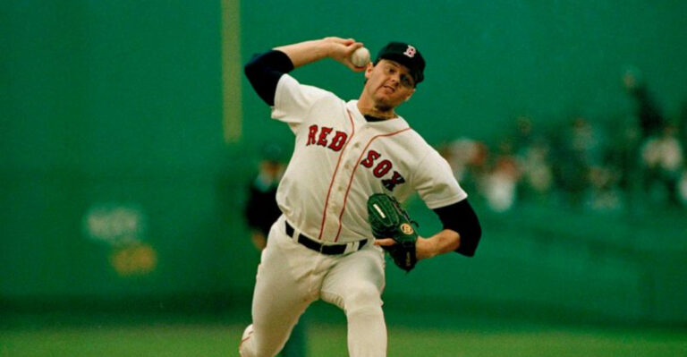 25 Baseball Stars Who Deserve to Be in the Hall of Fame