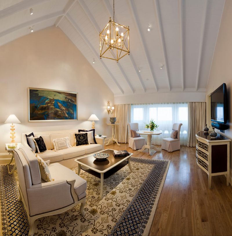 A $65,000 Per Night Hotel Suite (Maharaja of Baroda, India)