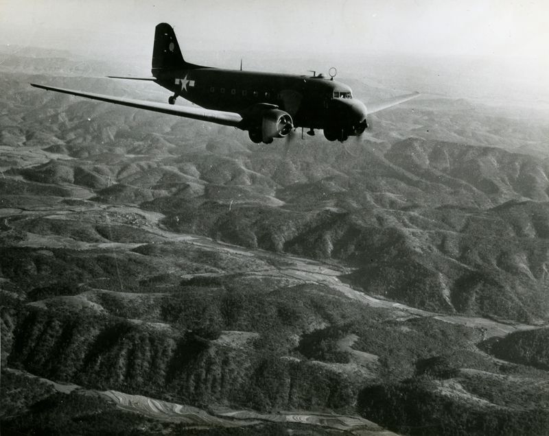 Douglas C-47 Skytrain (