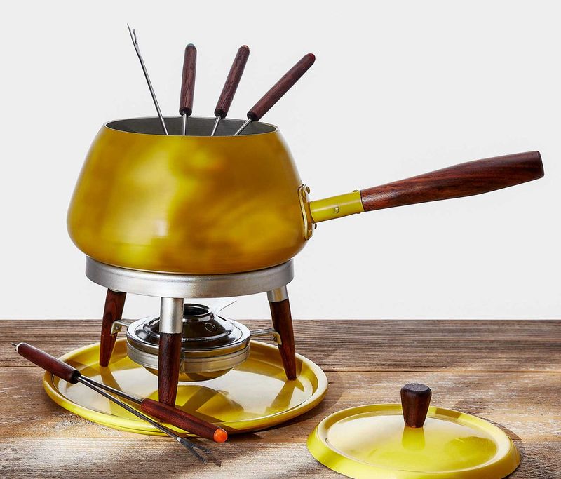 Fondue with Alcohol-Soaked Fuel