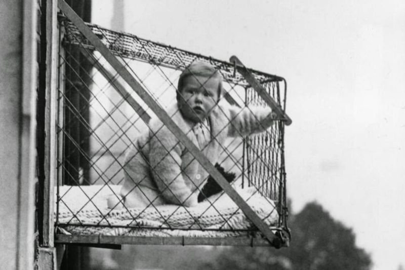 Baby Cages (1930s, London) 🏙️