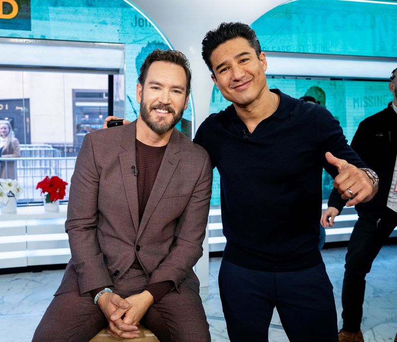 Mark-Paul Gosselaar - Saved by the Bell