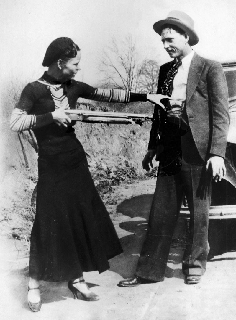 Bonnie Parker & Clyde Barrow: Criminal Love Story