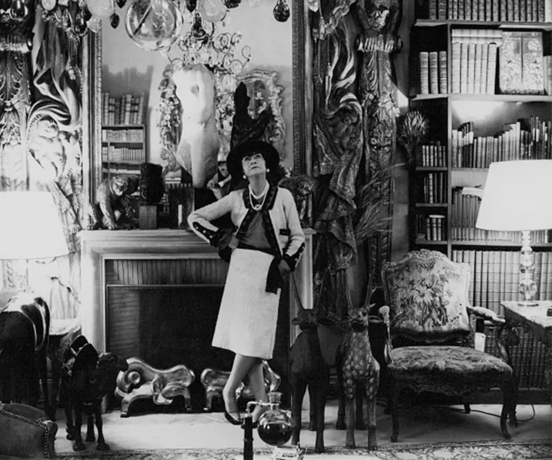 Her Beloved 31 Rue Cambon Apartment