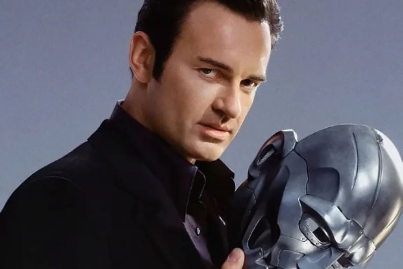 Julian McMahon