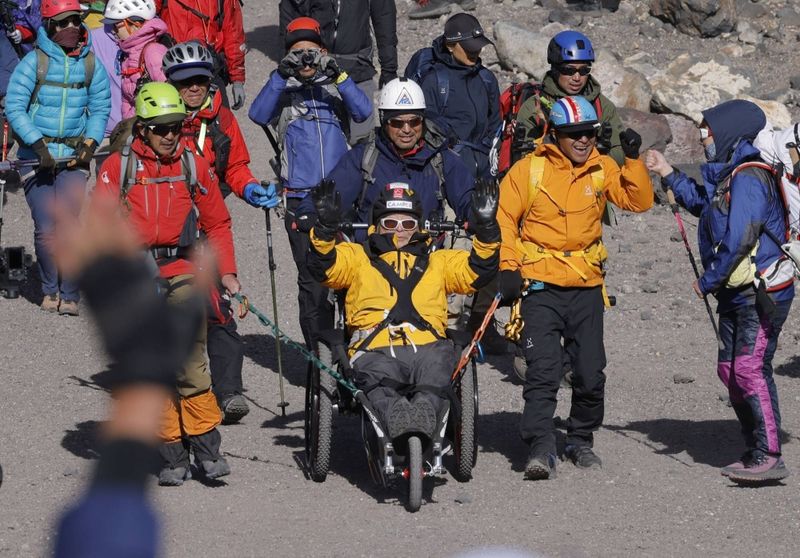 Teiichi Igarashi Climbed Mount Fuji at 100