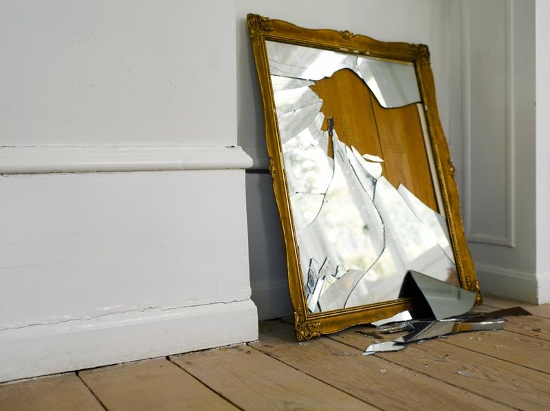 Breaking a Mirror = 7 Years Bad Luck 🪞