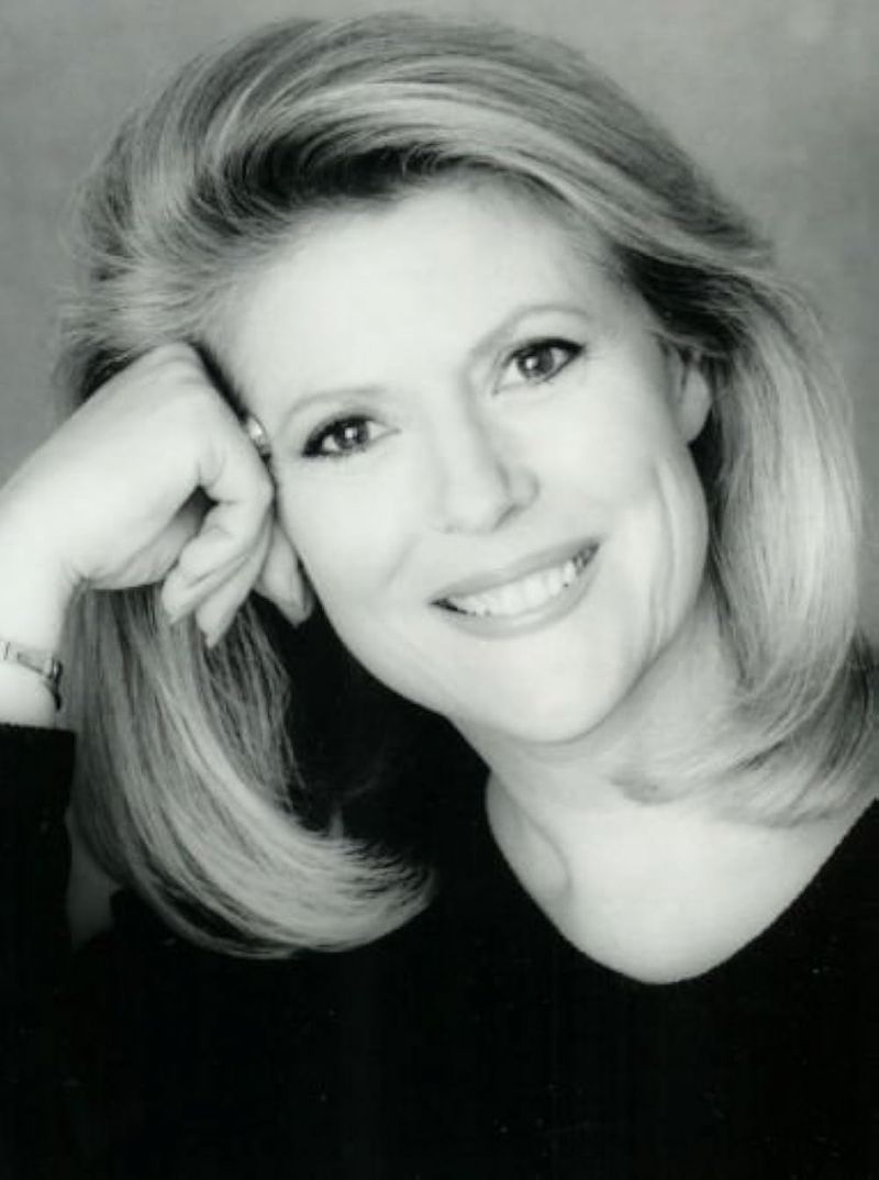 Meredith MacRae, Television actress, 2000