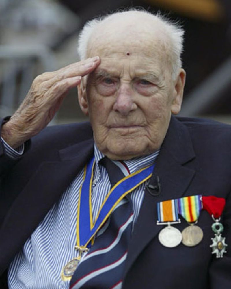 Henry Allingham – UK WWI Veteran & Supercentenarian (2009)